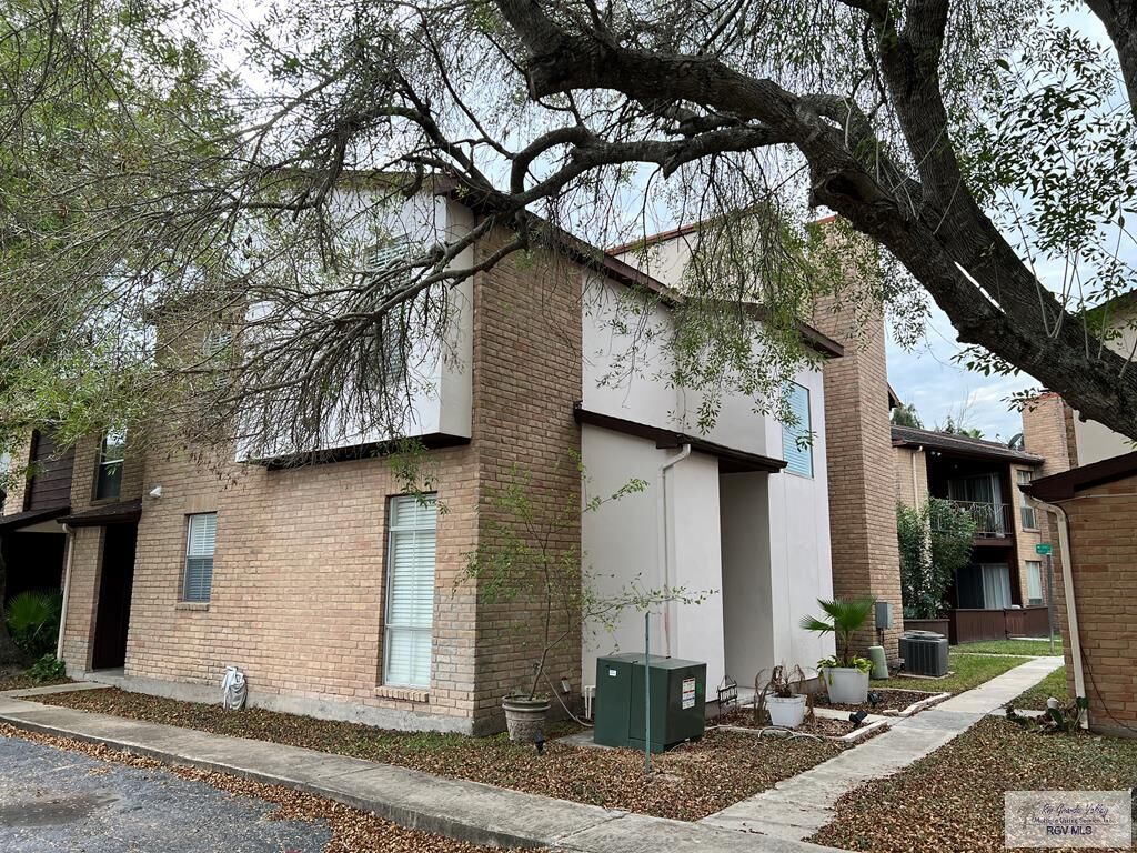 Property Photo: 4601 Carmen Ave. Apt. 1701 TX 78575