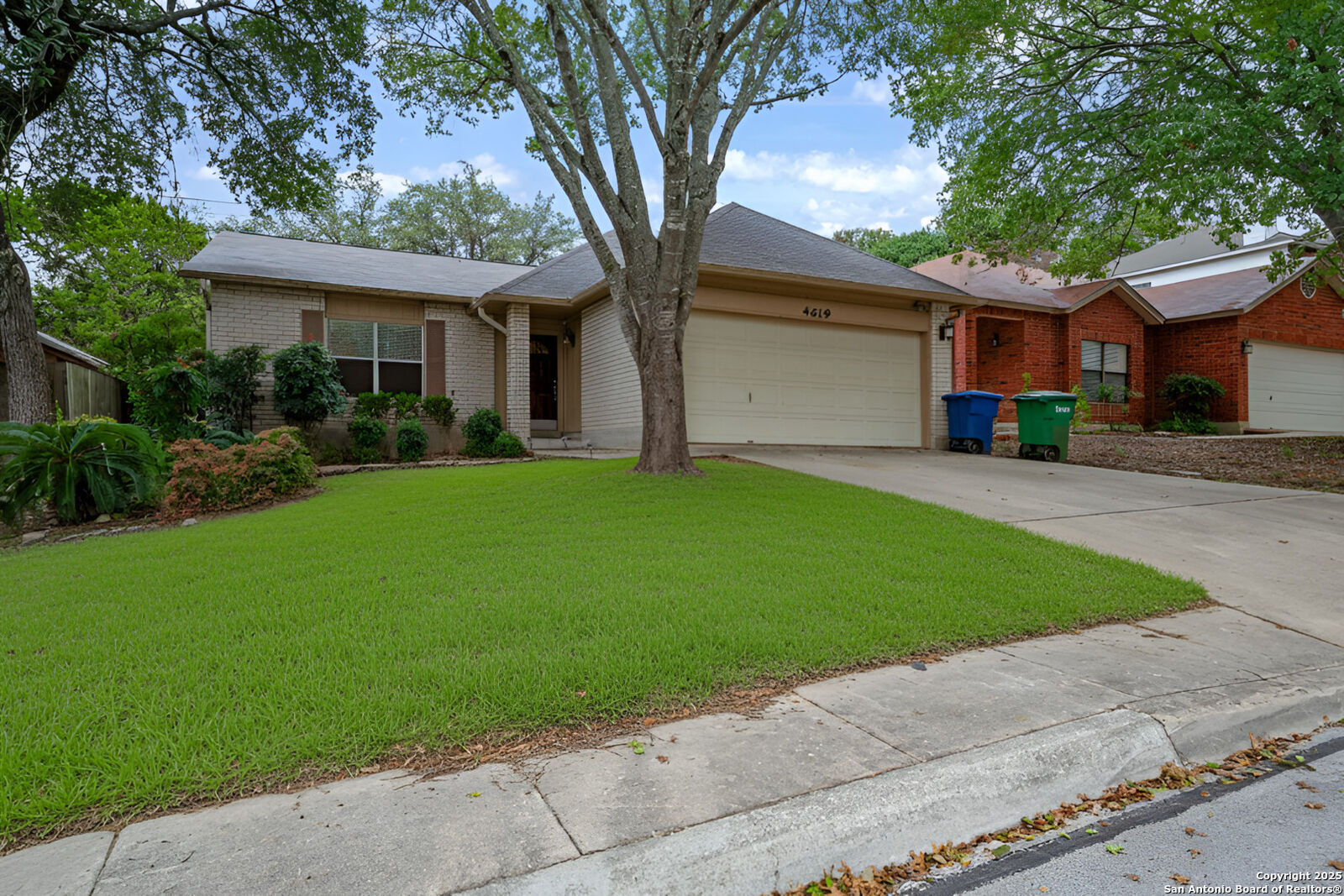 Property Photo: 4619 Rock Nettle TX 78247