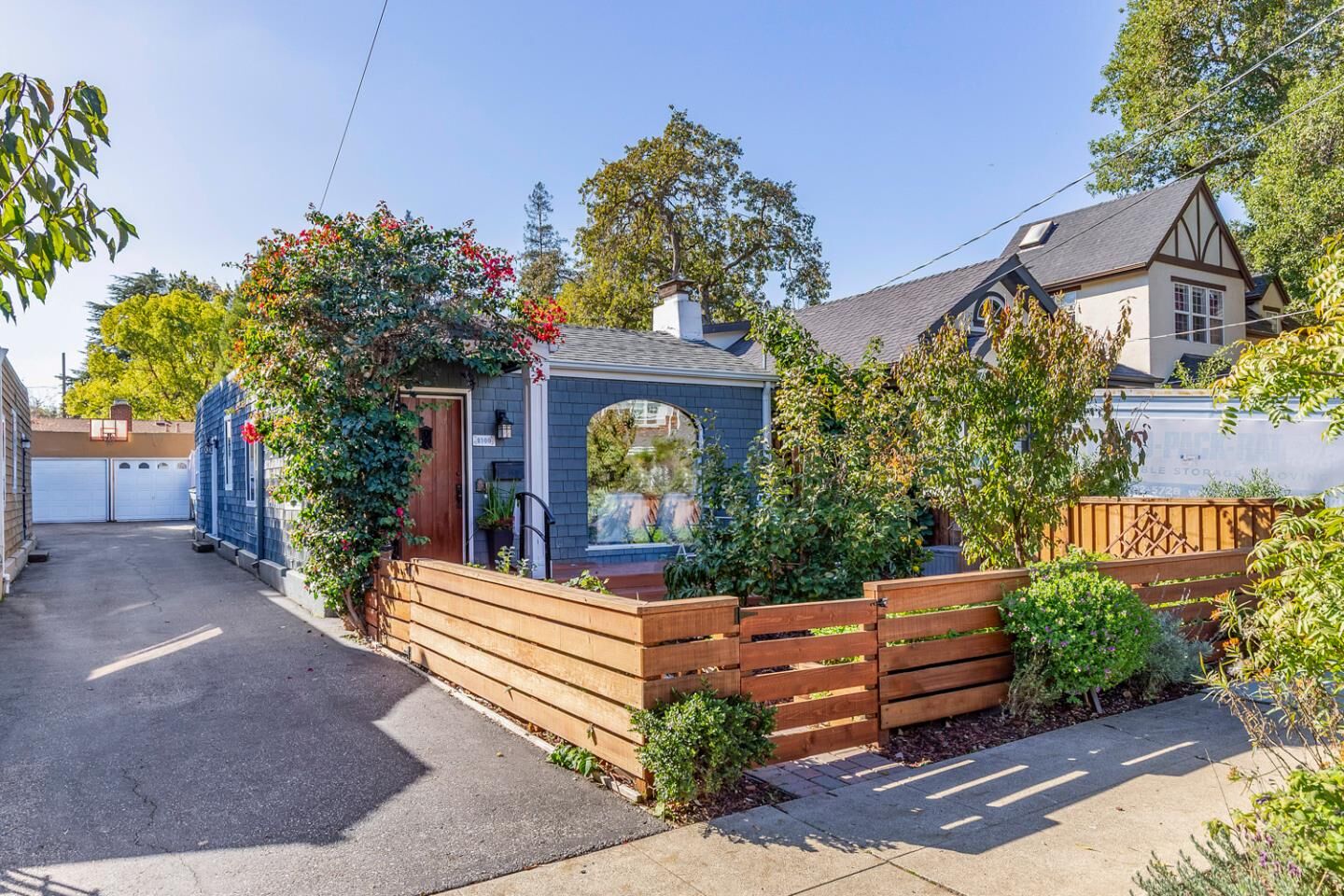 Property Photo: 2100 Oberlin Street CA 94306