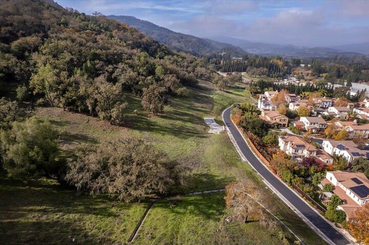 Property Photo:  2810 Berwick Avenue  CA 95020 