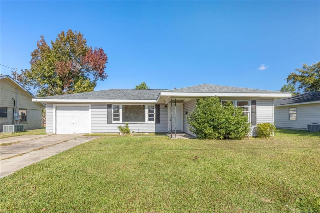 Property Photo:  1309 Rosetta Street  LA 70607 