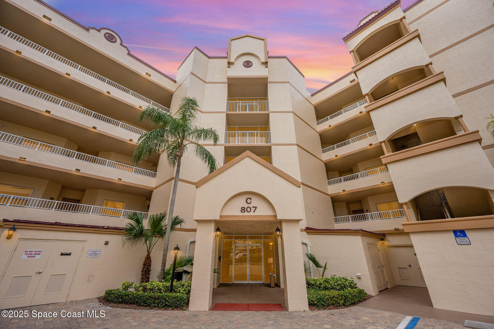 Property Photo:  807 Mystic Dr  FL 32920 