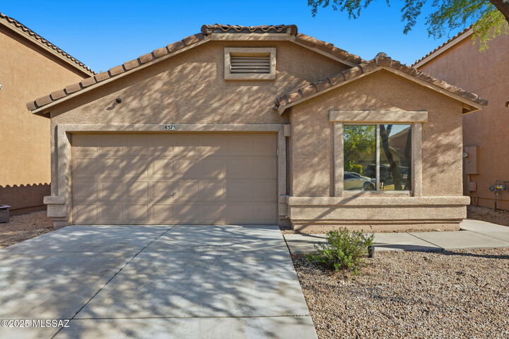 Property Photo: 8373 S Egyptian Drive AZ 85747