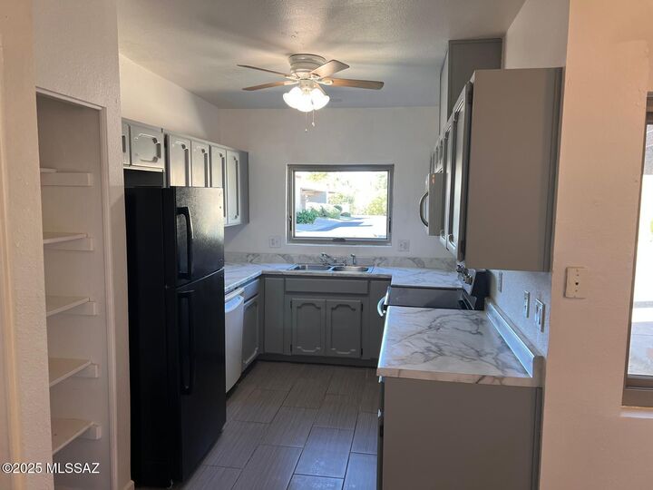 Property Photo: 8141 E Daniella Circle AZ 85715