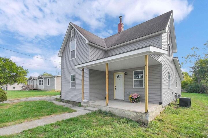 15 E Stewart Avenue  London OH 43140 photo