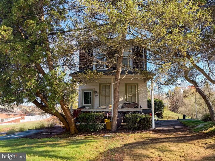 Property Photo:  317 Marywatersford Road  PA 19004 