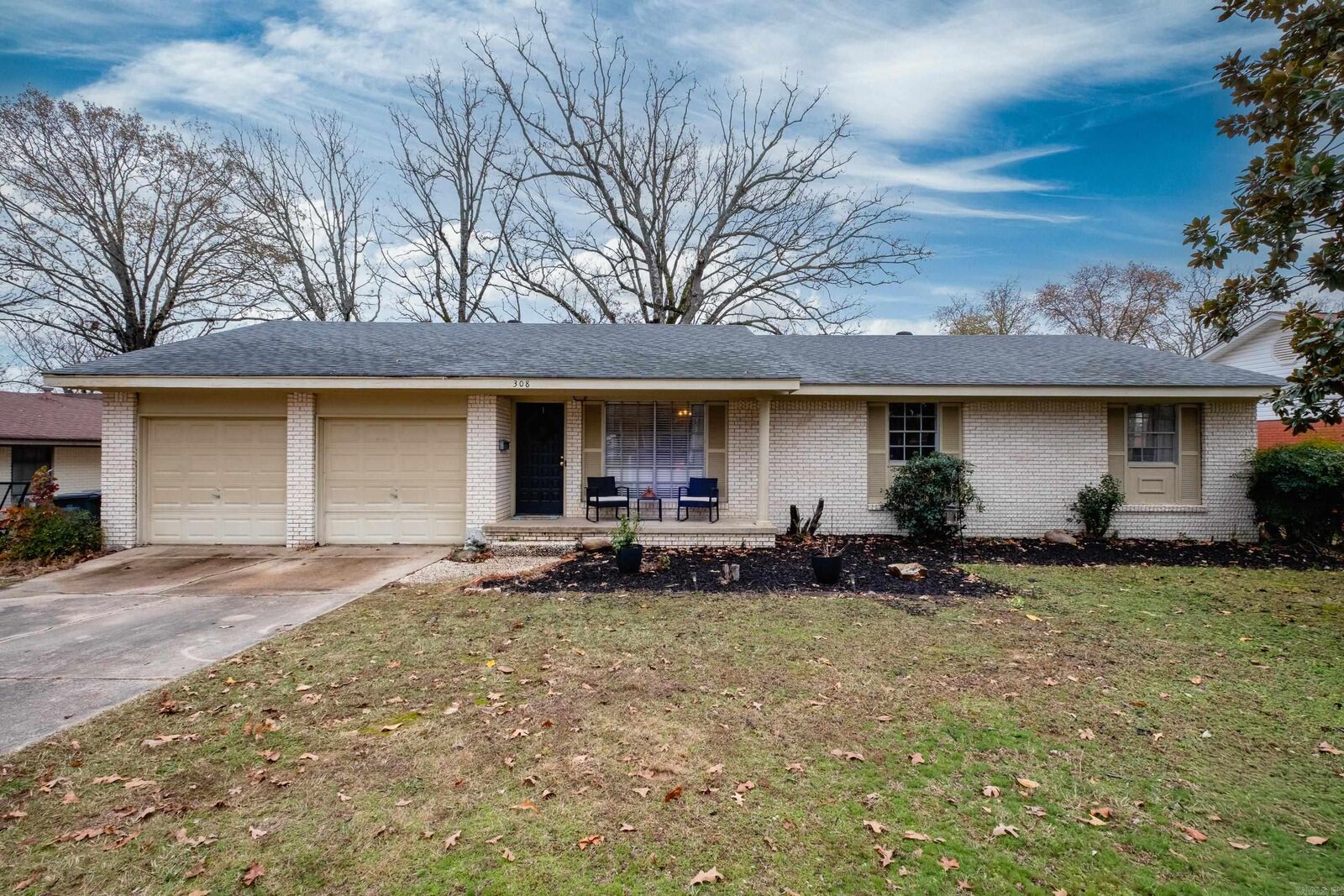 Property Photo: 308 S Longfield AR 72120