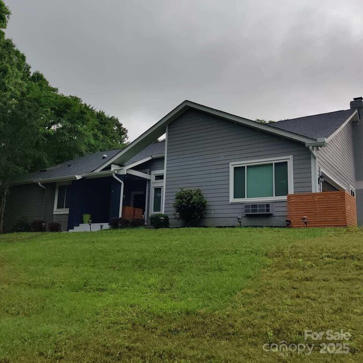 9327 Hunting Court  Matthews NC 28105 photo