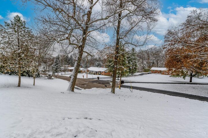 Property Photo:  698 Cedar Knolls Court  OH 45230 