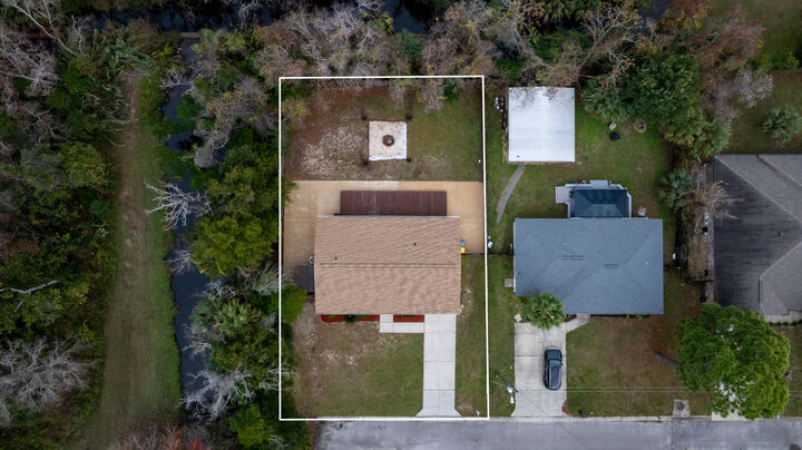 Property Photo: 101 SW Cowrie Avenue FL 32548