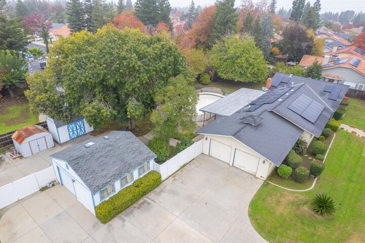 Property Photo:  424 Temperance Avenue  CA 93611 