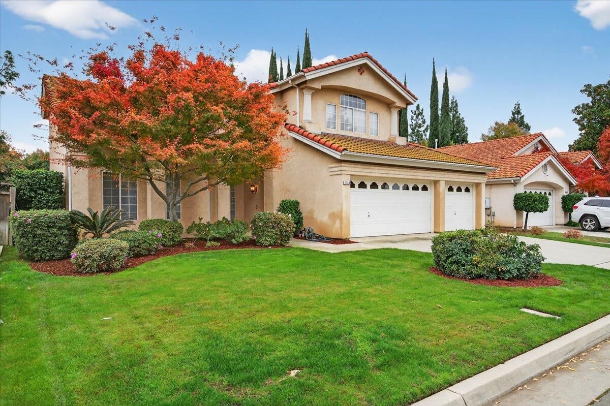 Property Photo:  2169 E Hillview Avenue  CA 93720 