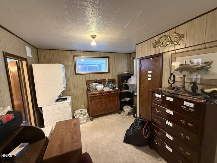 Property Photo:  704 6th Street  ND 58501 