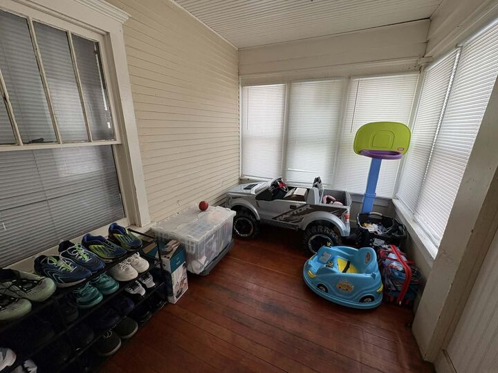 Property Photo:  617 Boston Avenue  IA 50703 