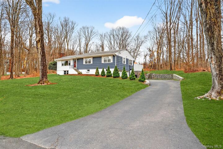 Property Photo:  6 Ichabod Lane  NY 10562 