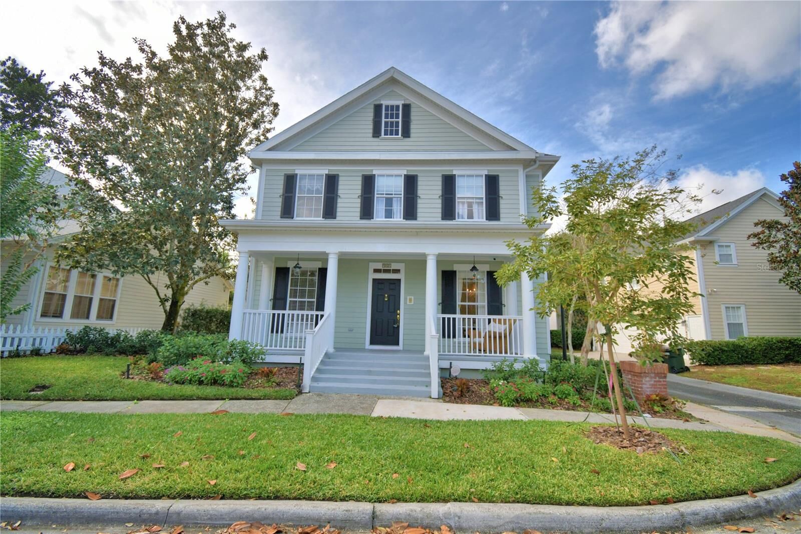 Property Photo:  908 Yew Court  FL 34747 