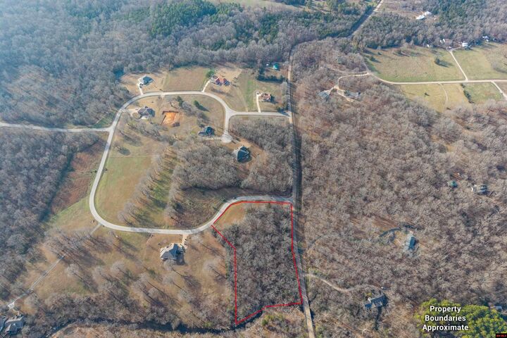 Property Photo:  002-11235-005 Copper Creek Circle  AR 72653 