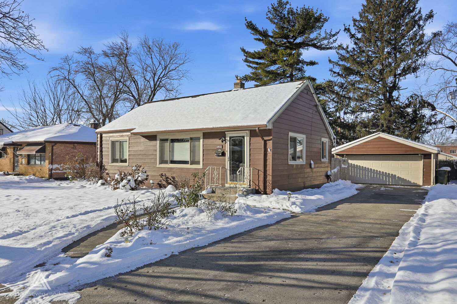 Property Photo: 10816 Princess Avenue IL 60415