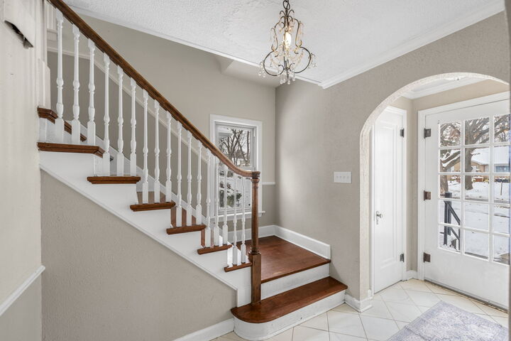 Property Photo:  1103 S Evergreen Avenue  IL 60901 