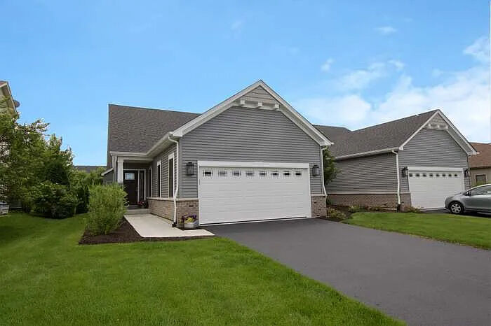 Property Photo:  538 Sudbury Circle  IL 60543 