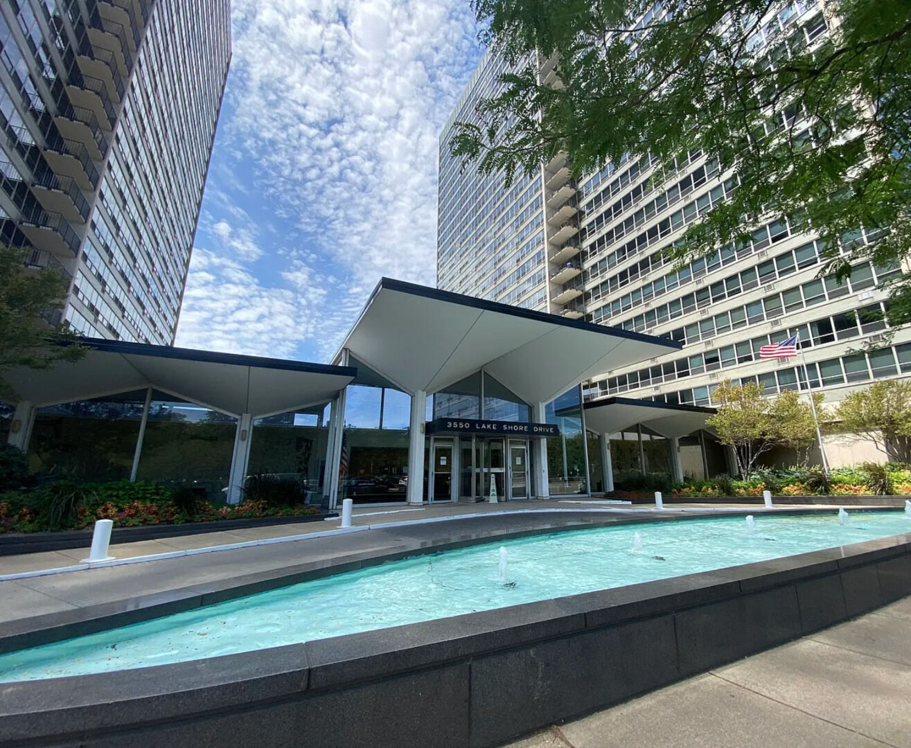 Property Photo: 3550 N Lake Shore Drive 1214 IL 60657