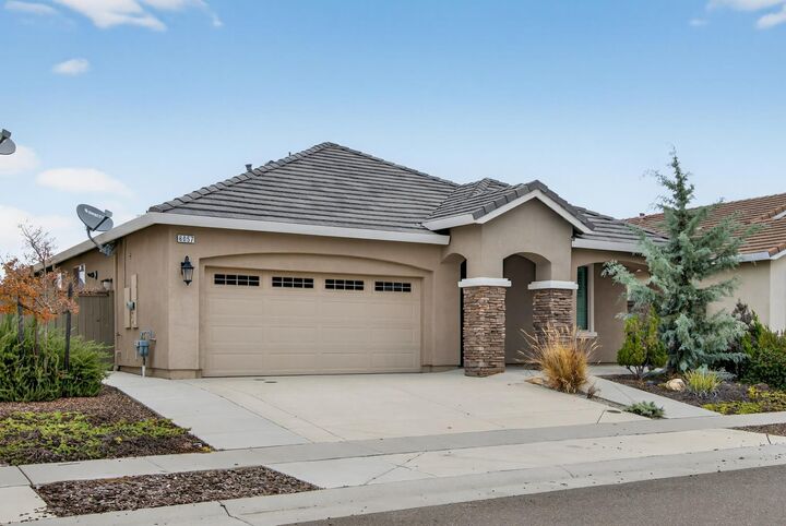 Property Photo: 6057 Belfast Way CA 95747