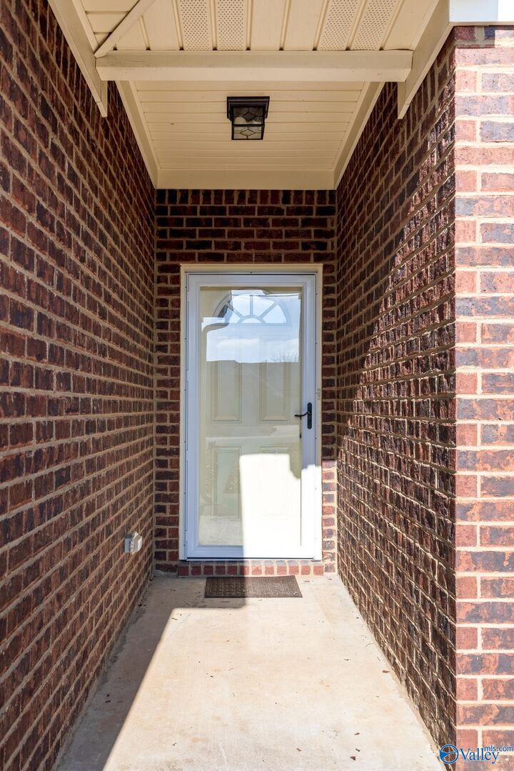 Property Photo: 217 Harlans Circle AL 35811