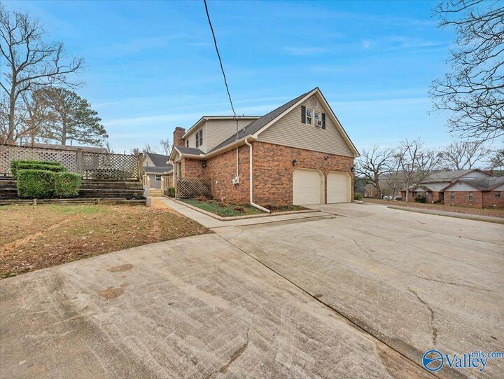 Property Photo: 1012 Way Thru The Woods SW AL 35603