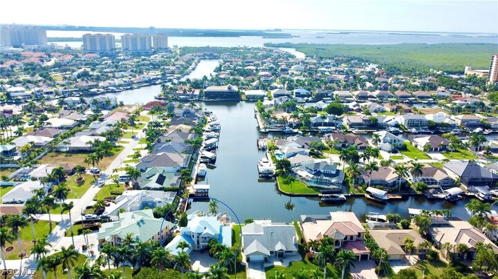 Property Photo:  1434 El Dorado Parkway W  FL 33914 