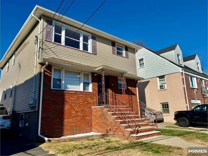 Property Photo:  41 Corabelle Avenue 2  NJ 07644 