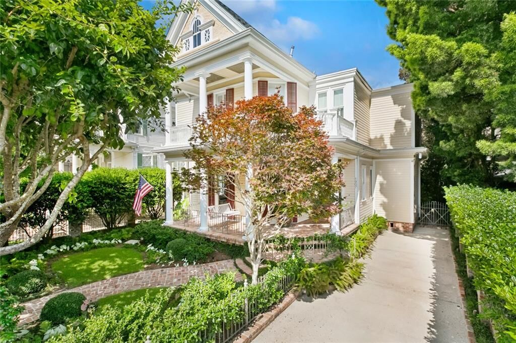 Property Photo:  1907 Octavia Street  LA 70115 