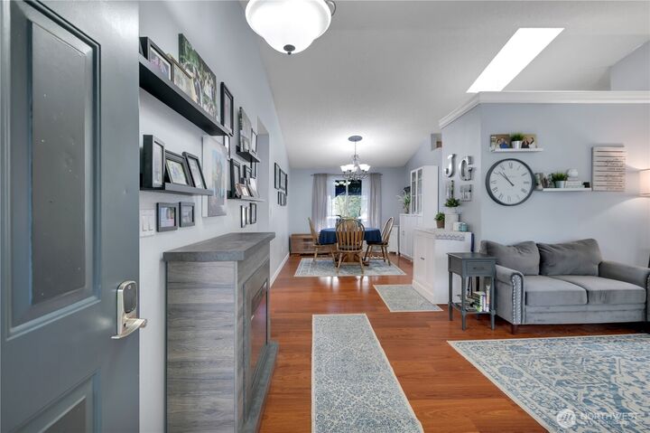 Property Photo:  1412  33rd Avenue Ct SW  WA 98373 