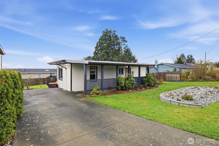 Property Photo:  5515  Hillvue  WA 98230 