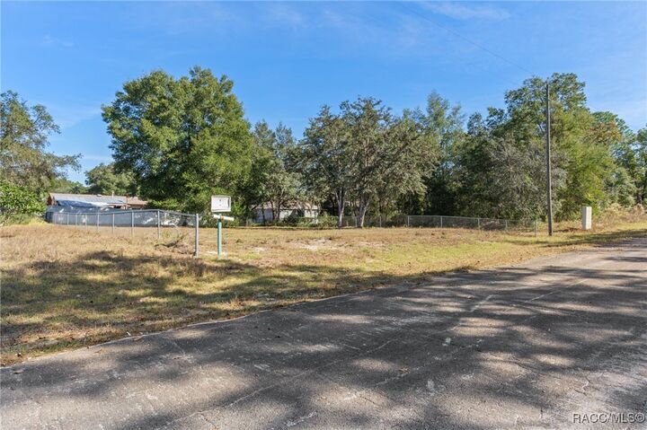 Property Photo: 9171 N Hammond Way FL 34434