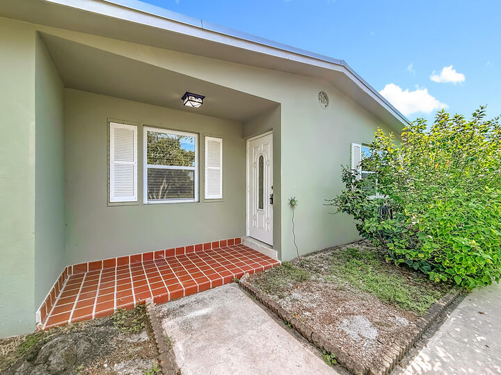 Property Photo:  302 Erie Drive  FL 33458 