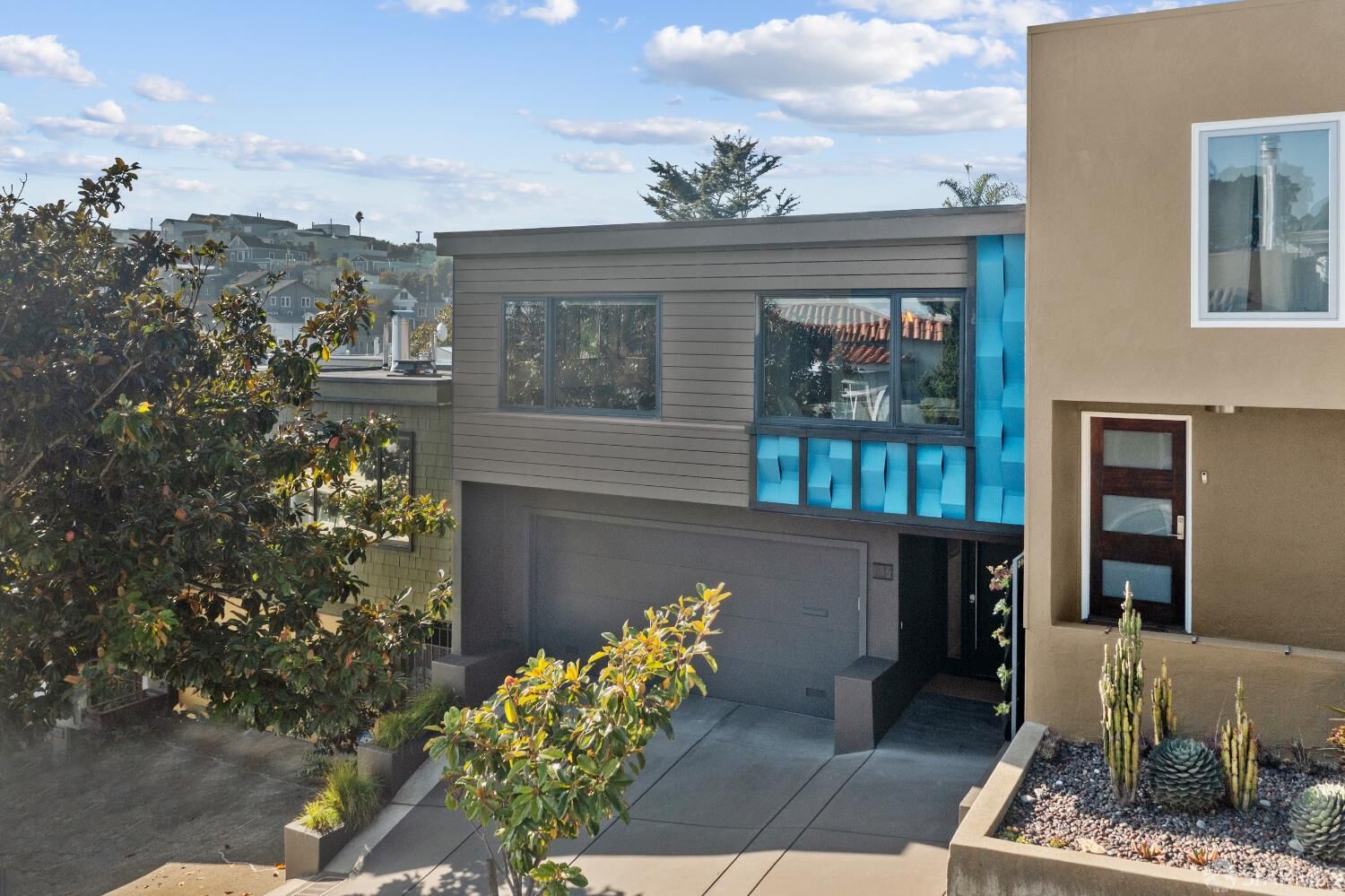 Property Photo:  136 Bradford Street  CA 94110 