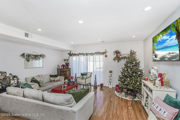 Property Photo:  147 Russek Drive  NY 10312 