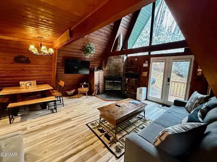 Property Photo:  1172 Ski Mountain Rd Road  TN 37738 