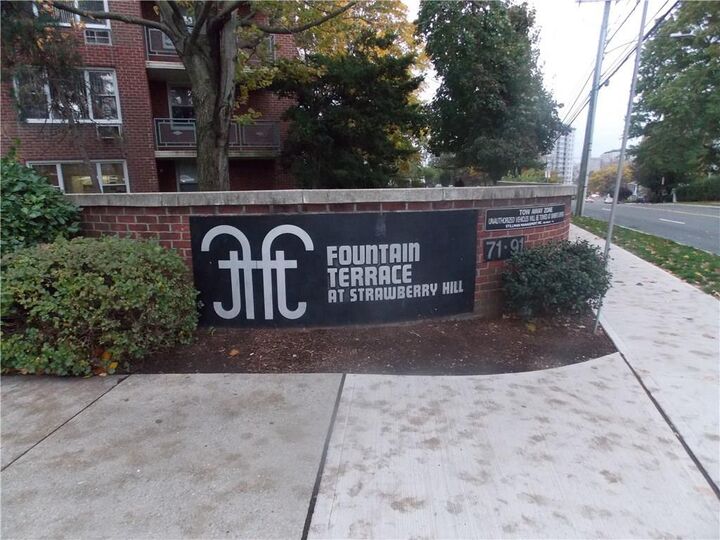 Property Photo:  71 Strawberry Hill Avenue Apt 502  CT 06902 