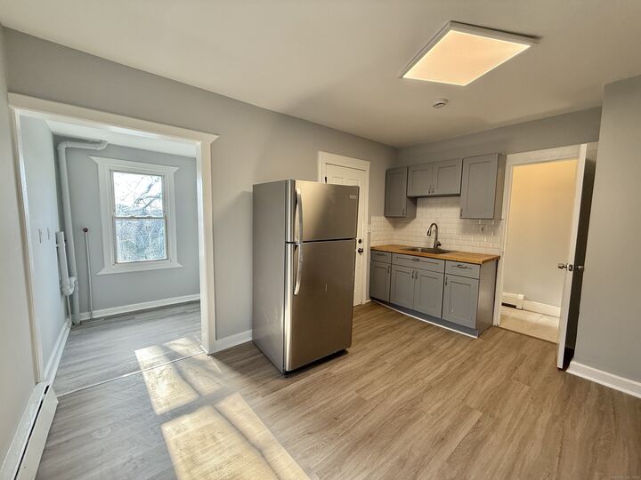 Property Photo: 748 Maple Street 3 CT 06608