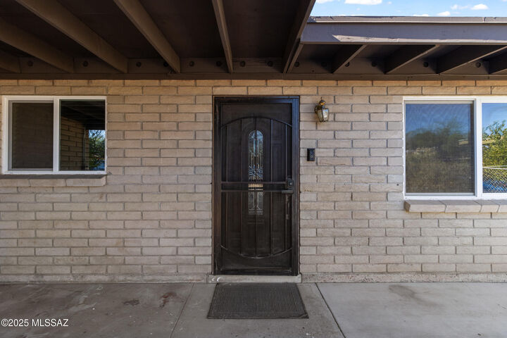 Property Photo:  5832 S Herpa Drive  AZ 85706 