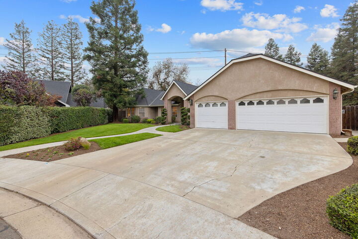 Property Photo: 2014 S Tommy Court CA 93277