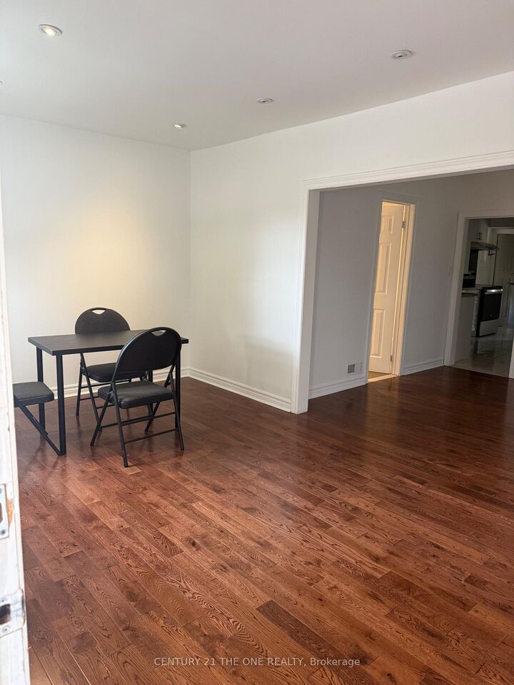 Property Photo: 26 Avon Avenue ON M6N 3W7