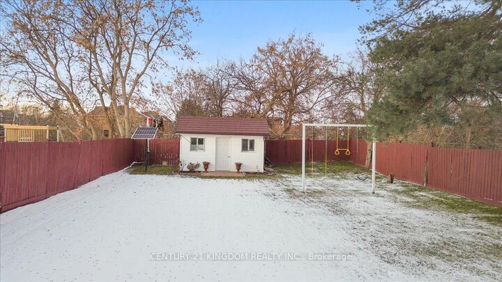 Property Photo:  642 Sheppard Avenue  ON L1V 1G3 