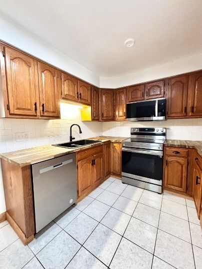 Property Photo: 616 Sandy Hill Rd PA 15642