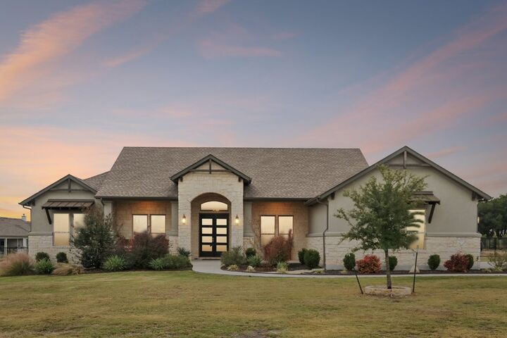 Property Photo: 105 Houston Cove TX 78642