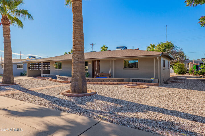 Property Photo:  532 N 54th Street  AZ 85205 