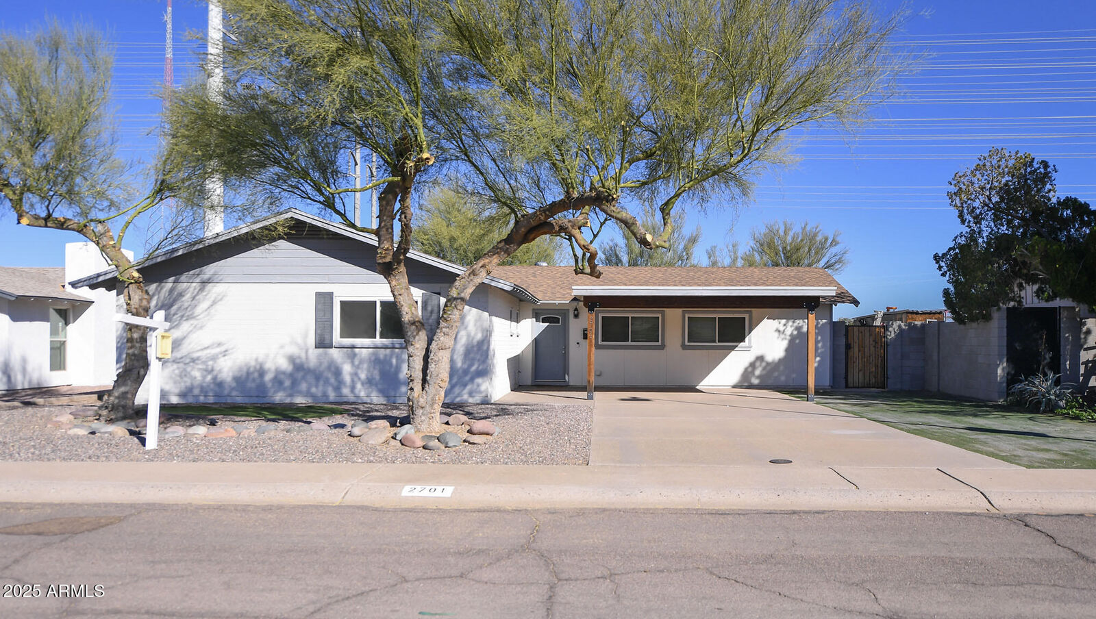 Property Photo:  2701 N 66th Street  AZ 85257 