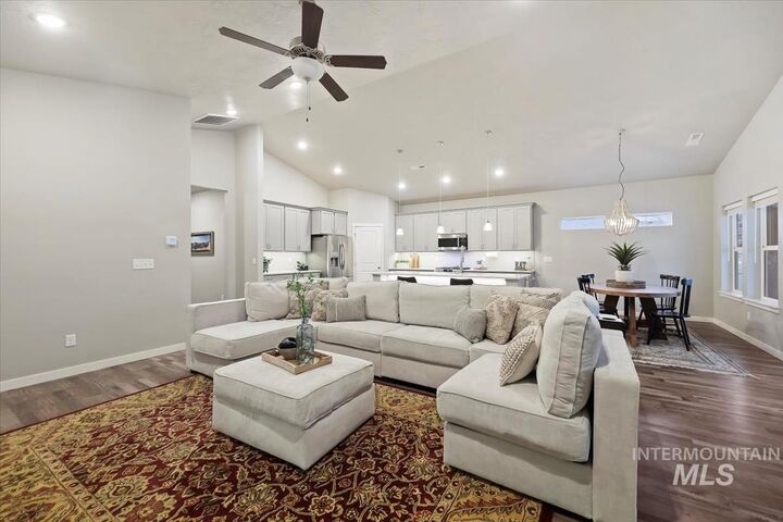 Property Photo:  182 W Waukesha St.  ID 83646 