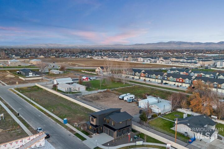 Property Photo:  45 N Feather Reed Ave.  ID 83642 